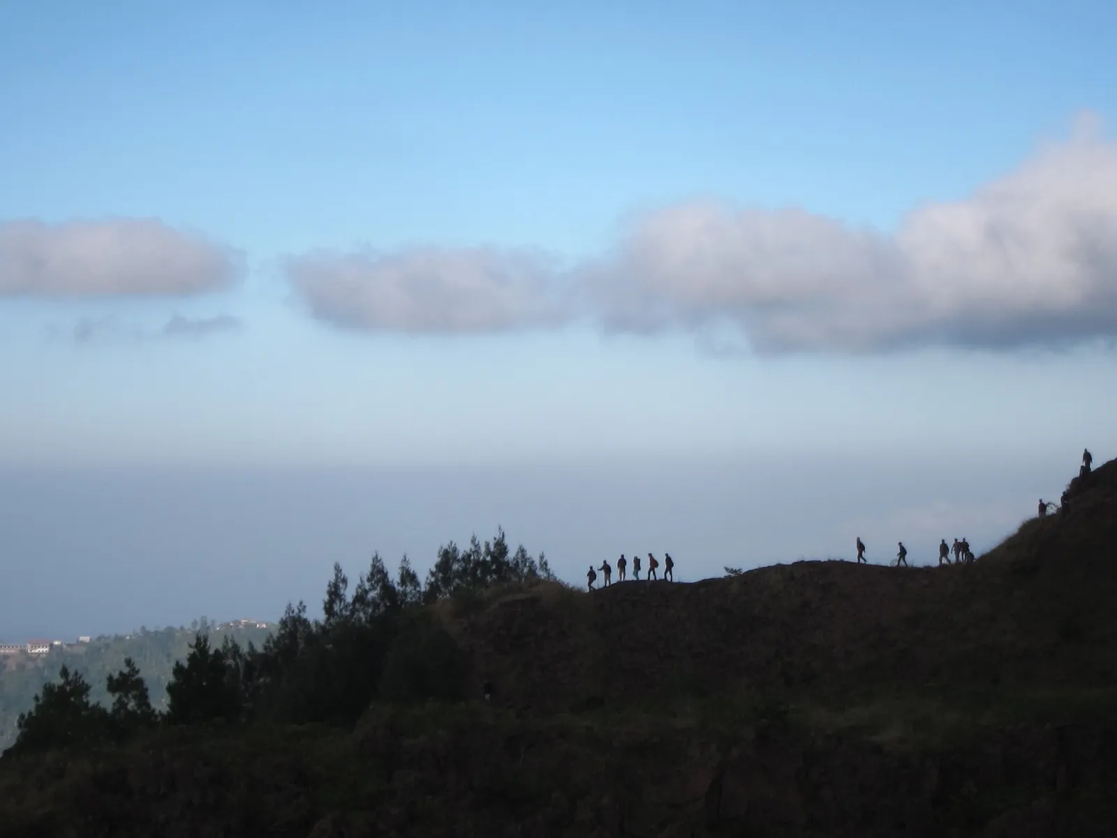 La descente après le lever du soleil