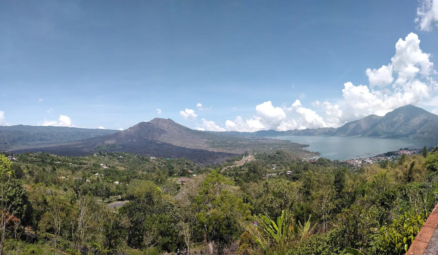 Le mont Batur depuis Kintamani